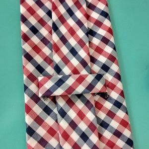 Accessories - 100% Silk Tie w/ Matching Pocket Square Accessories - 100% Silk Tie w/ Matching Pocket Square